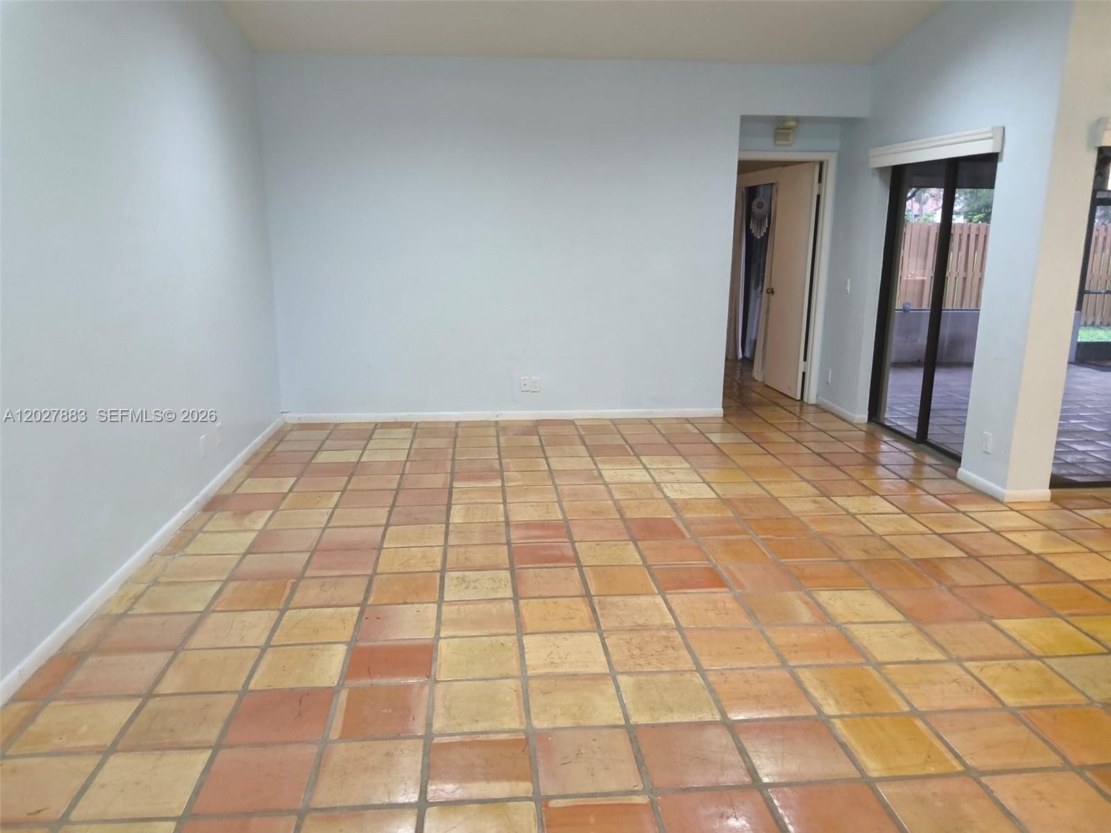 COUNTRY ISLES PATIO HOMES - Residential Lease