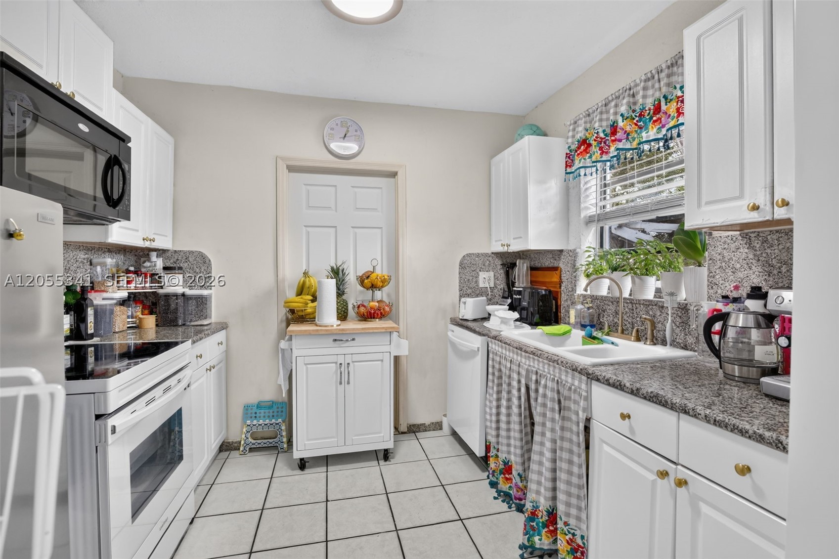 LAKE FOREST SEC 4 - Residential