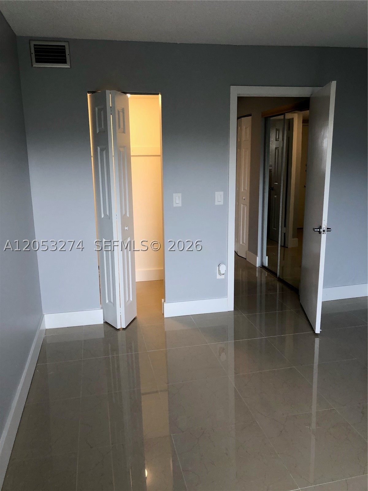 KINGS CREEK SO CONDO - Residential Lease
