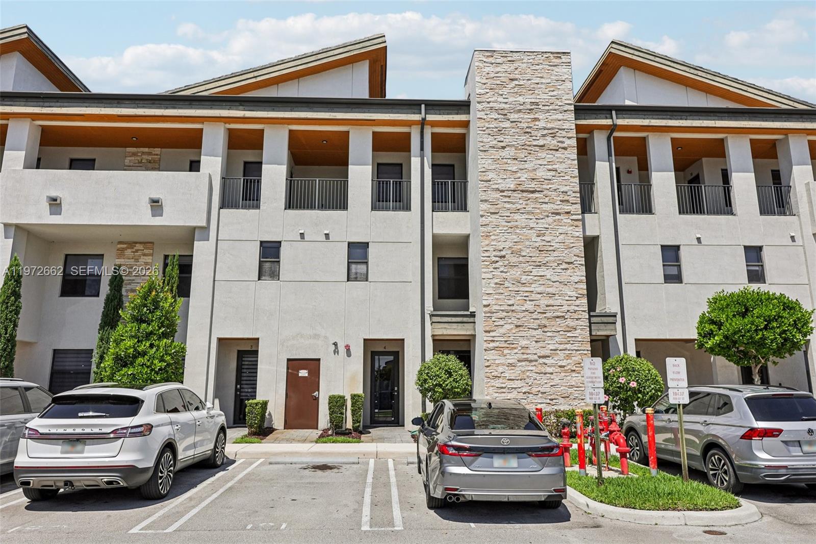 HIGHLAND AT PARK CENTRAL - Residential
