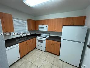 TOWNHOUSES OF PLANTATION - Residential