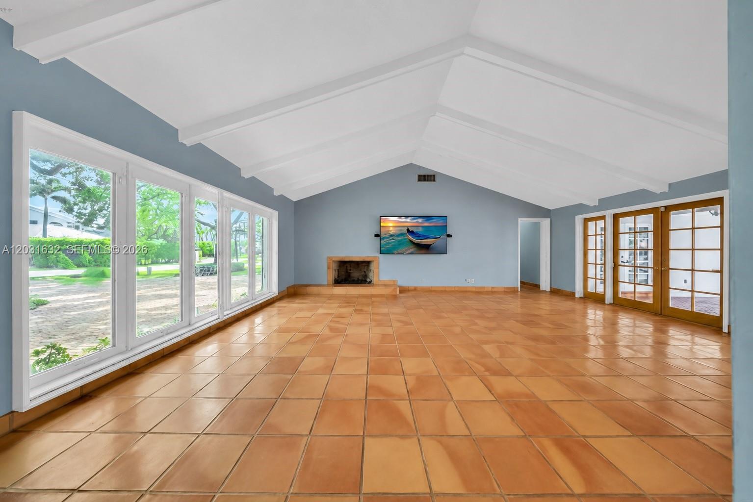 JACARANDA AREA 12-C - Residential