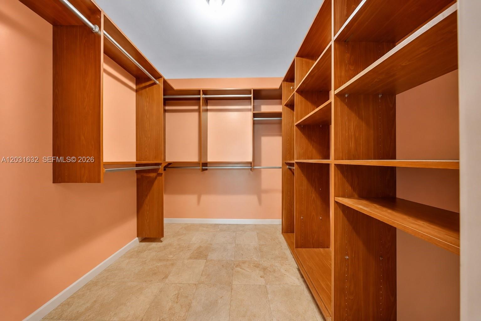 JACARANDA AREA 12-C - Residential