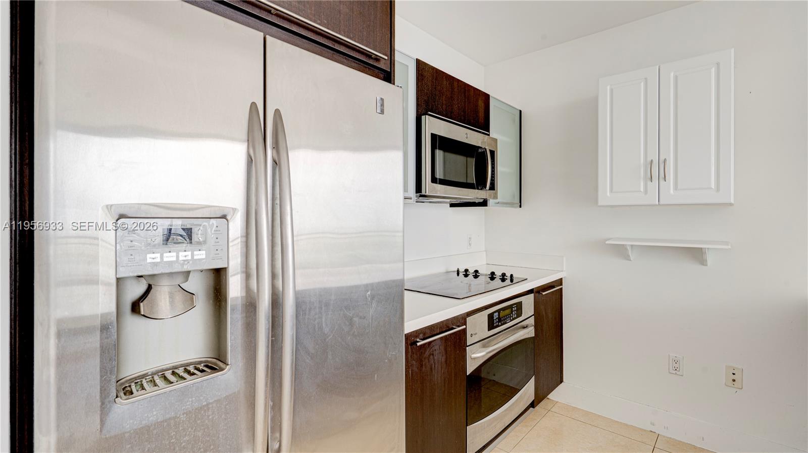 IVY CONDO - Residential