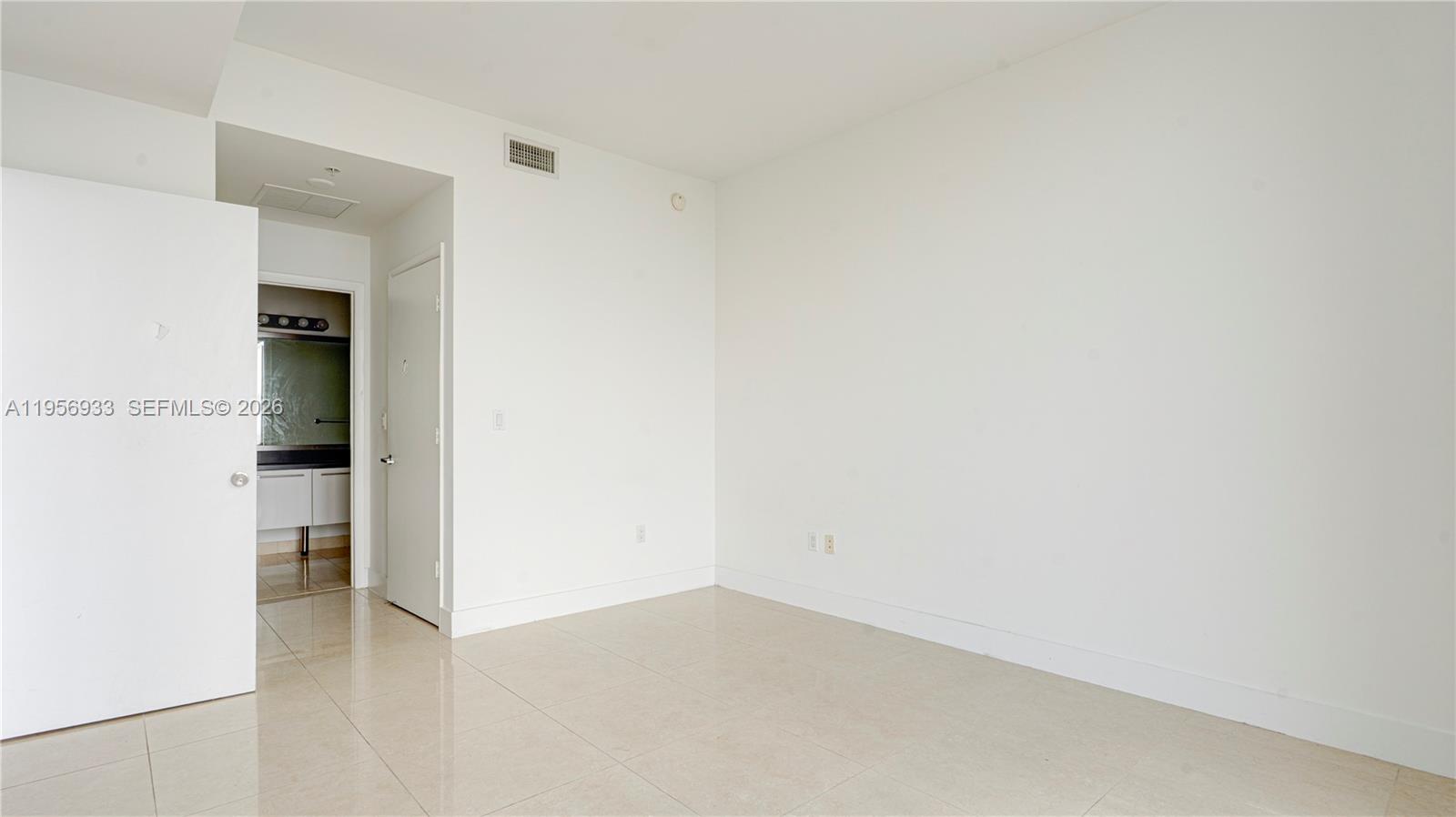 IVY CONDO - Residential
