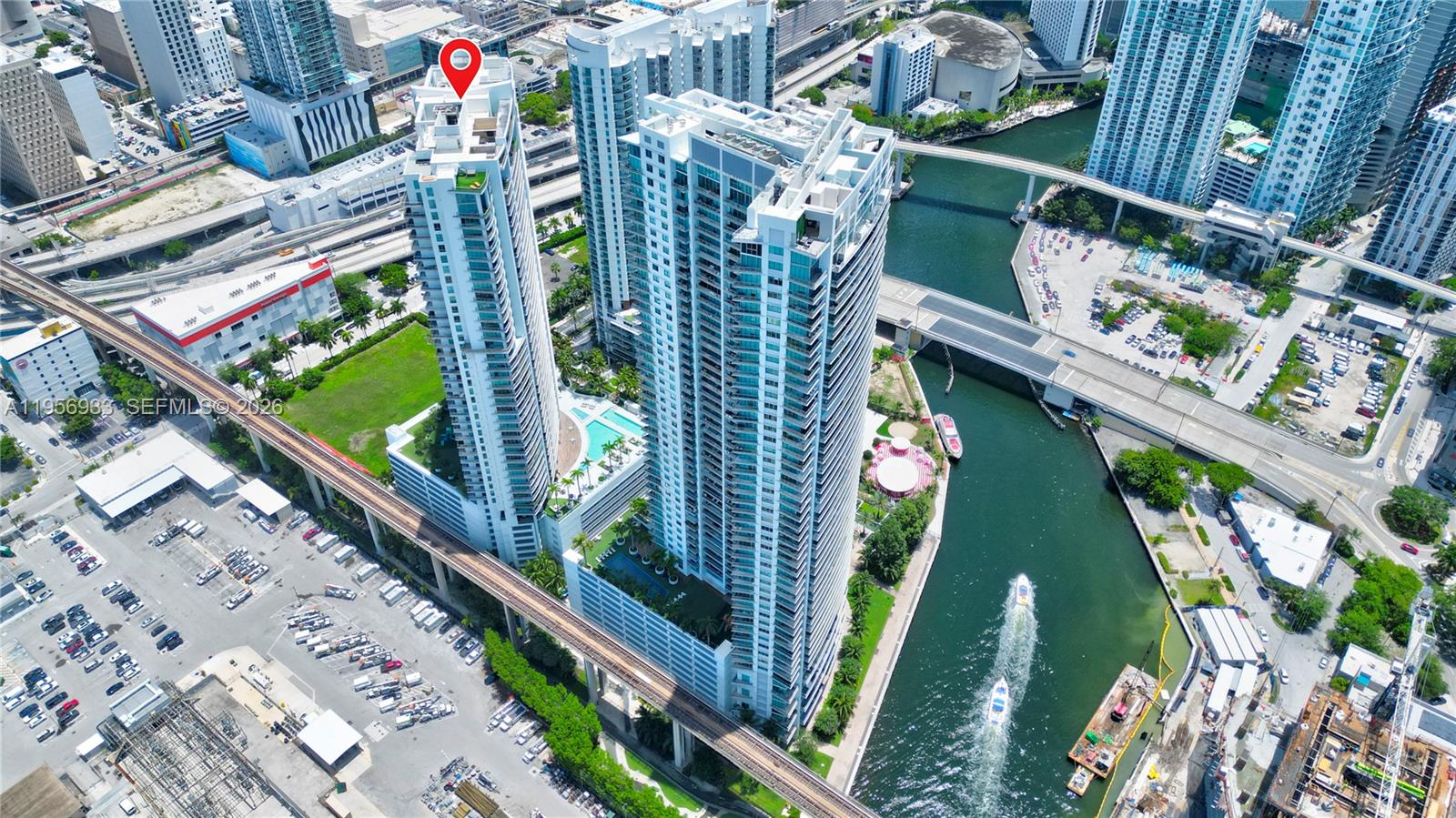 2/2 Penthouse unit with an oversized bedroom located in the luxurious Ivy condo. Unit features with tons of natural light, porcelain floors, walk in closet and stainless steel appliances in addition to the amazing skyline views. Just a few steps from Brickell City Centre and close to major attractions, restaurants, shopping and public transportation, easy access to I-95, the American Airlines Arena, Wynwood, South Beach, and Miami International Airport. Don't delay and miss out.