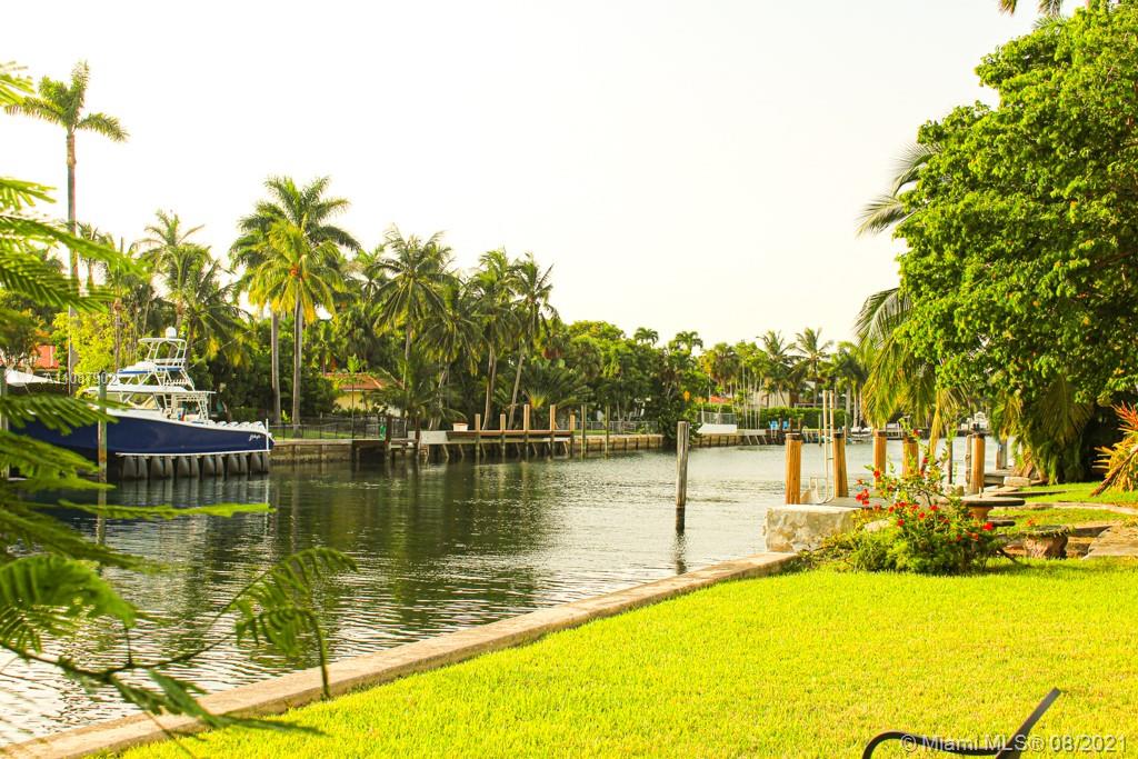 BAY HARBOR ISLAND - Residential Income