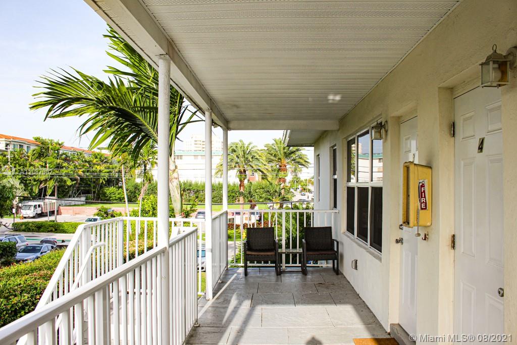 BAY HARBOR ISLAND - Residential Income