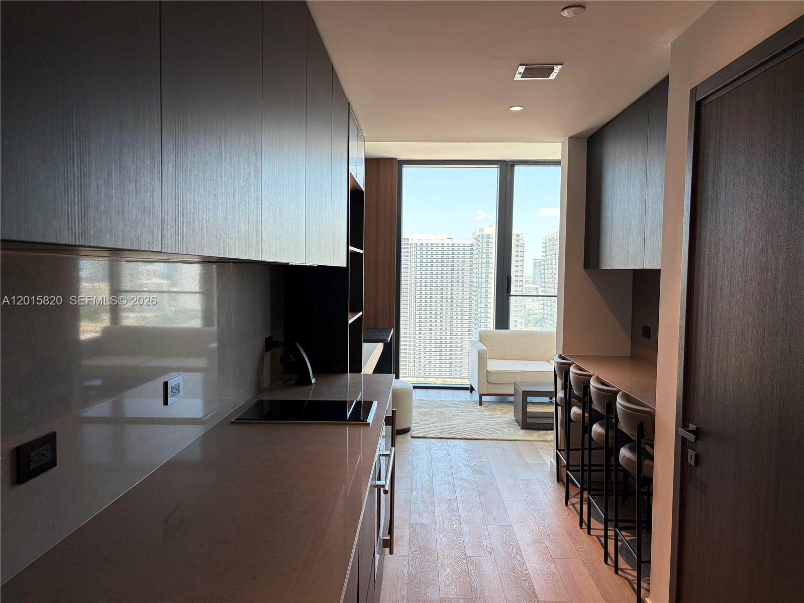 ELEVEN HOTEL AND RESIDENC - Residential