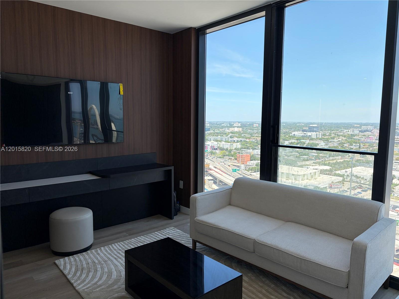 ELEVEN HOTEL AND RESIDENC - Residential