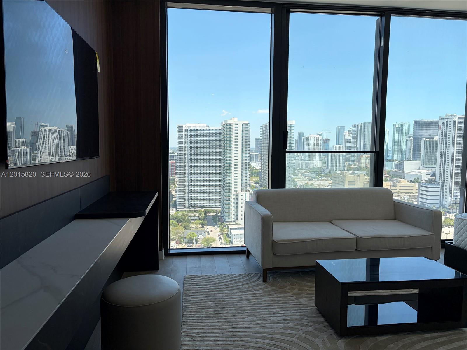 ELEVEN HOTEL AND RESIDENC - Residential