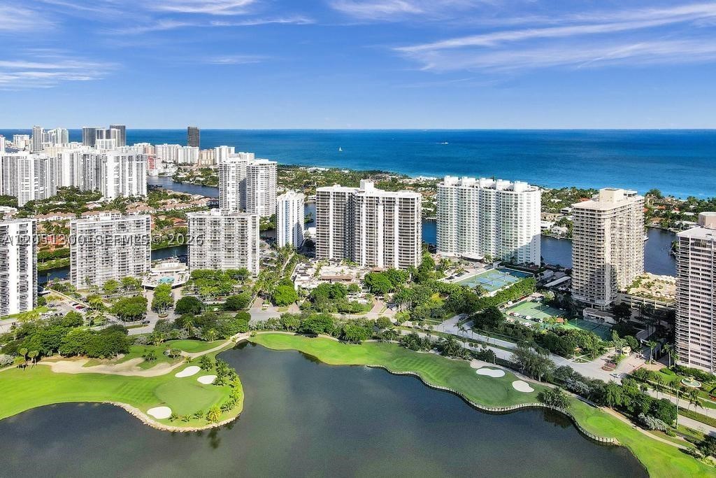 HAMPTONS SOUTH CONDO - Residential Lease