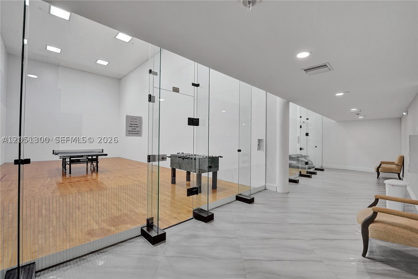 HAMPTONS SOUTH CONDO - Residential Lease