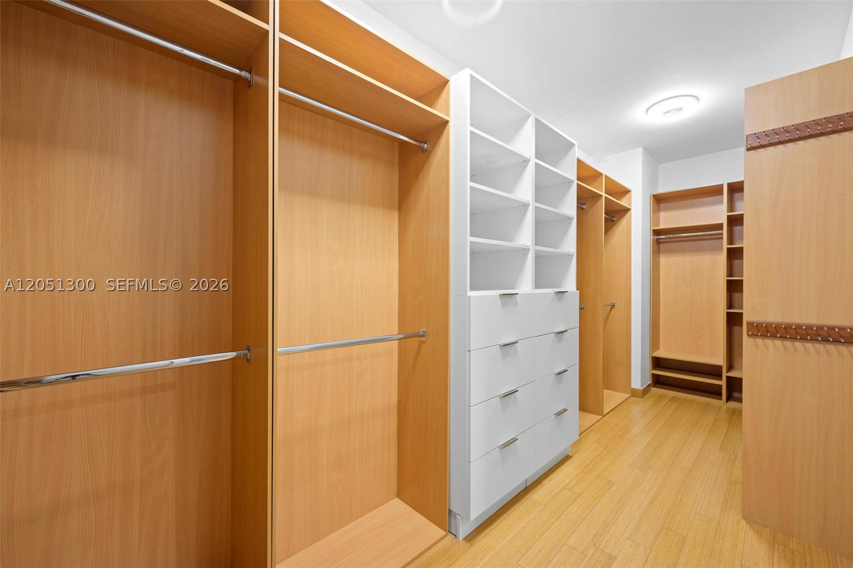 HAMPTONS SOUTH CONDO - Residential Lease