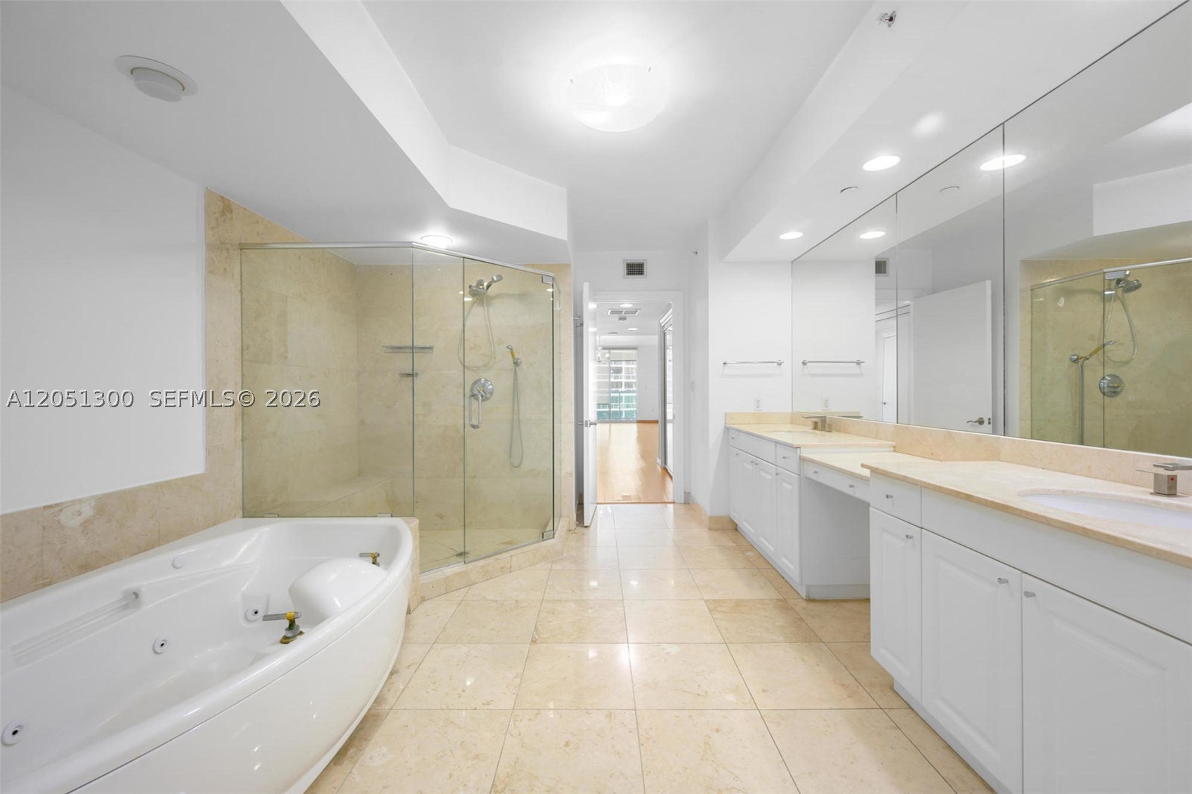 HAMPTONS SOUTH CONDO - Residential Lease