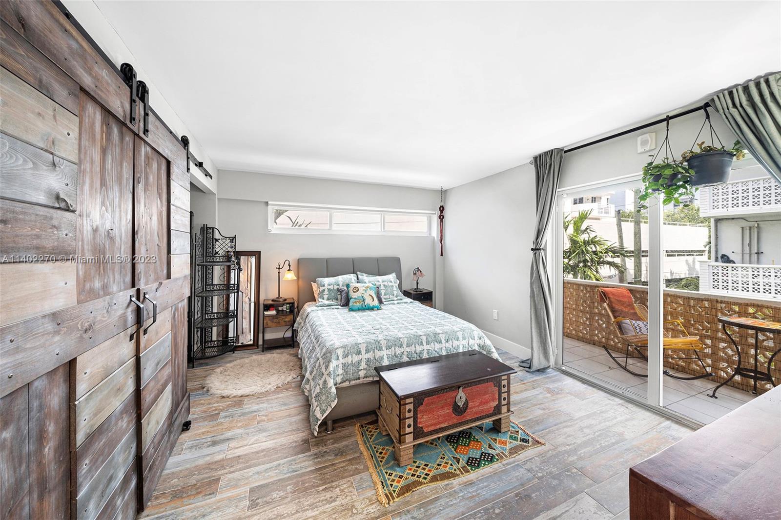 TWIN TOWERS CONDO - Residential Lease