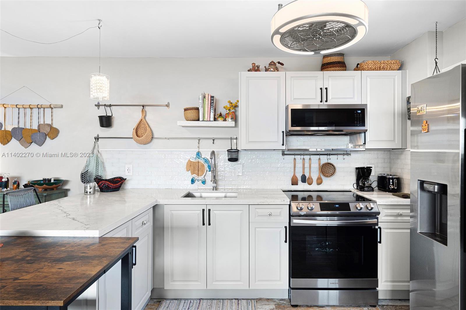 TWIN TOWERS CONDO - Residential Lease