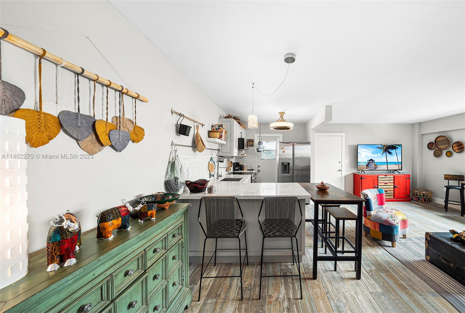 TWIN TOWERS CONDO - Residential Lease