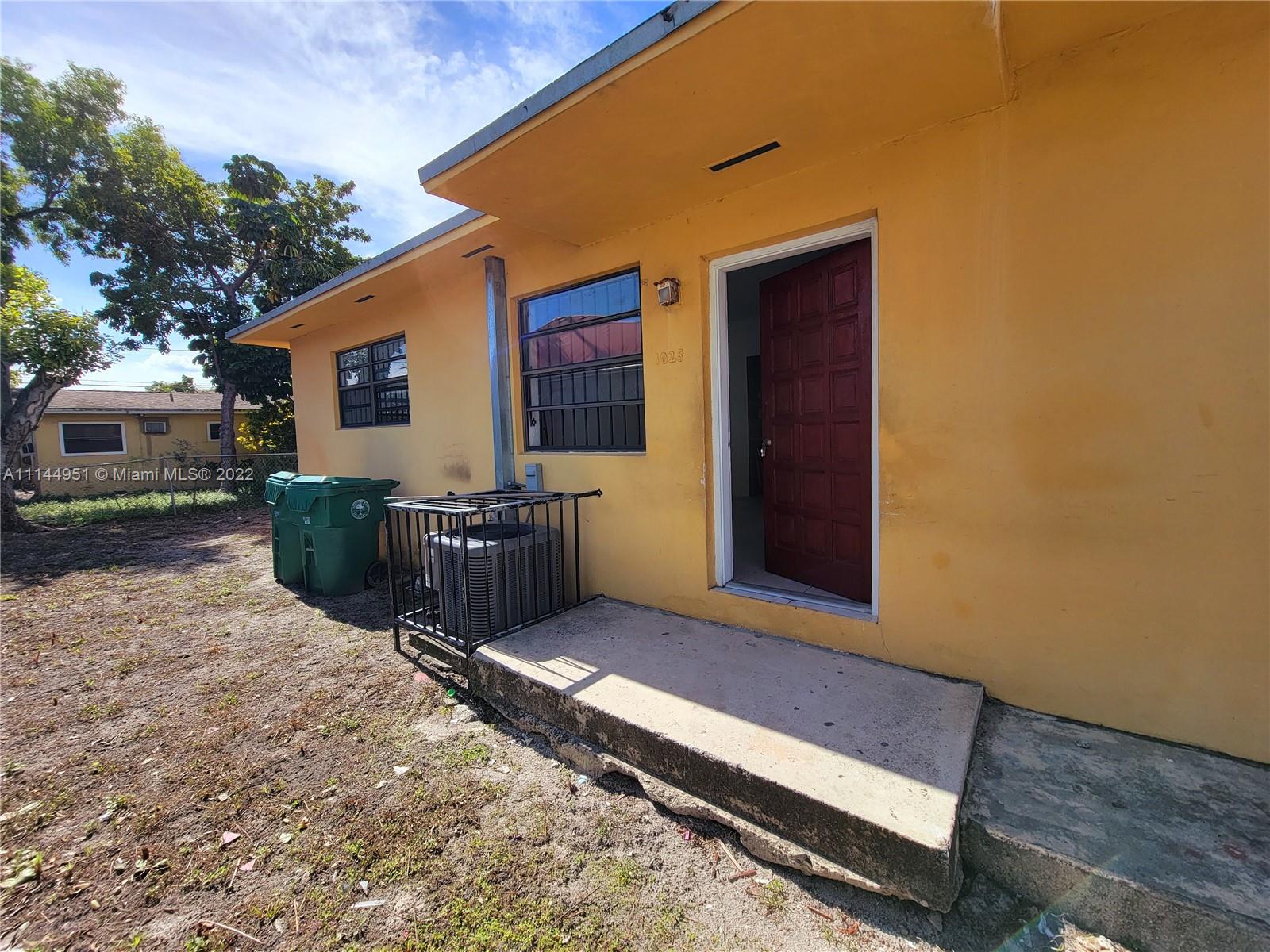 2/1 Duplex for Rent in Miami, Bon Aire . This property is within close proximity to Wynwood, The Design District, Downtown Miami, Miami Beach, University of Miami Hospital, Jackson Memorial Hospital, I-95 expressway. 2 parking space inside the gated property and street parking. Tenant is responsible for water & electricity. Property has not Laundry room you can bring your own. No pets, No smoking. First month rent, Last month rent and Deposit, credit & background check is required to move in.
