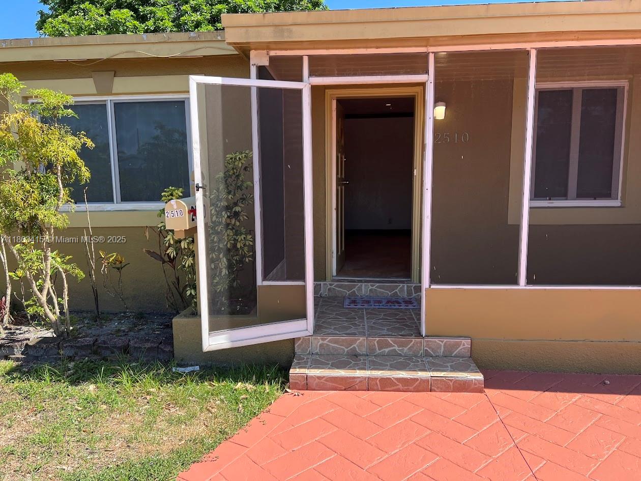 SUNSHINE MANOR - Residential Lease