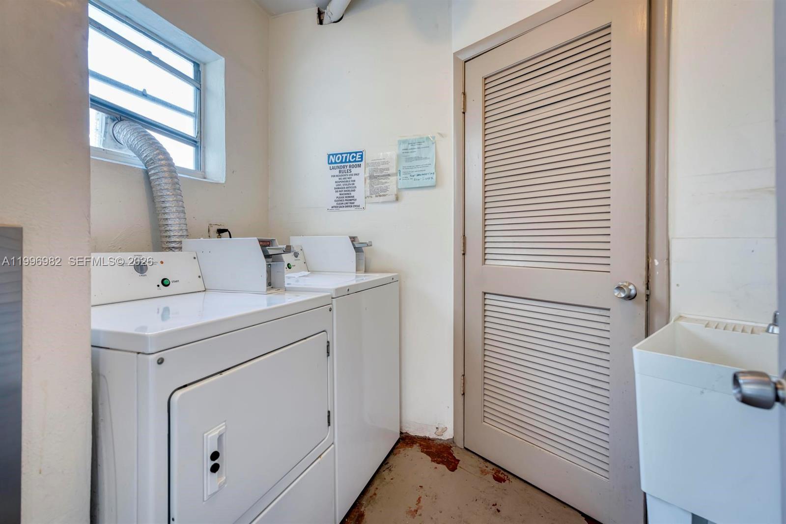 GOLDEN VIEW CONDO - Residential