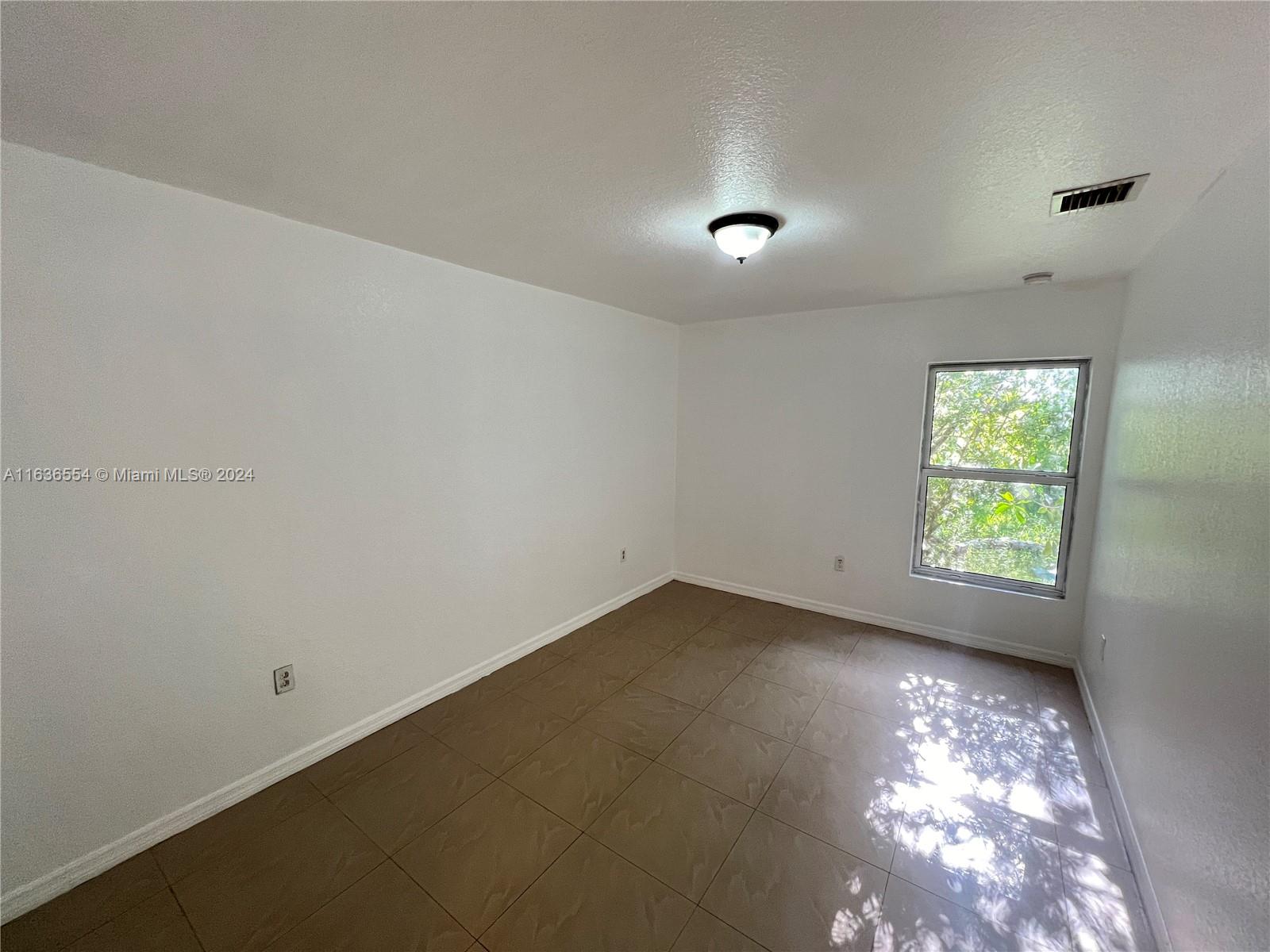 BUENA VISTA GARDENS EXTEN - Residential Lease