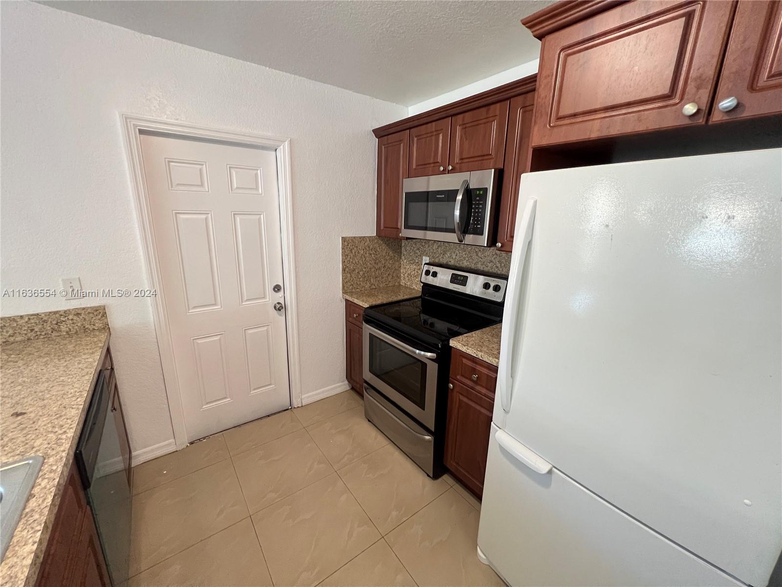 BUENA VISTA GARDENS EXTEN - Residential Lease