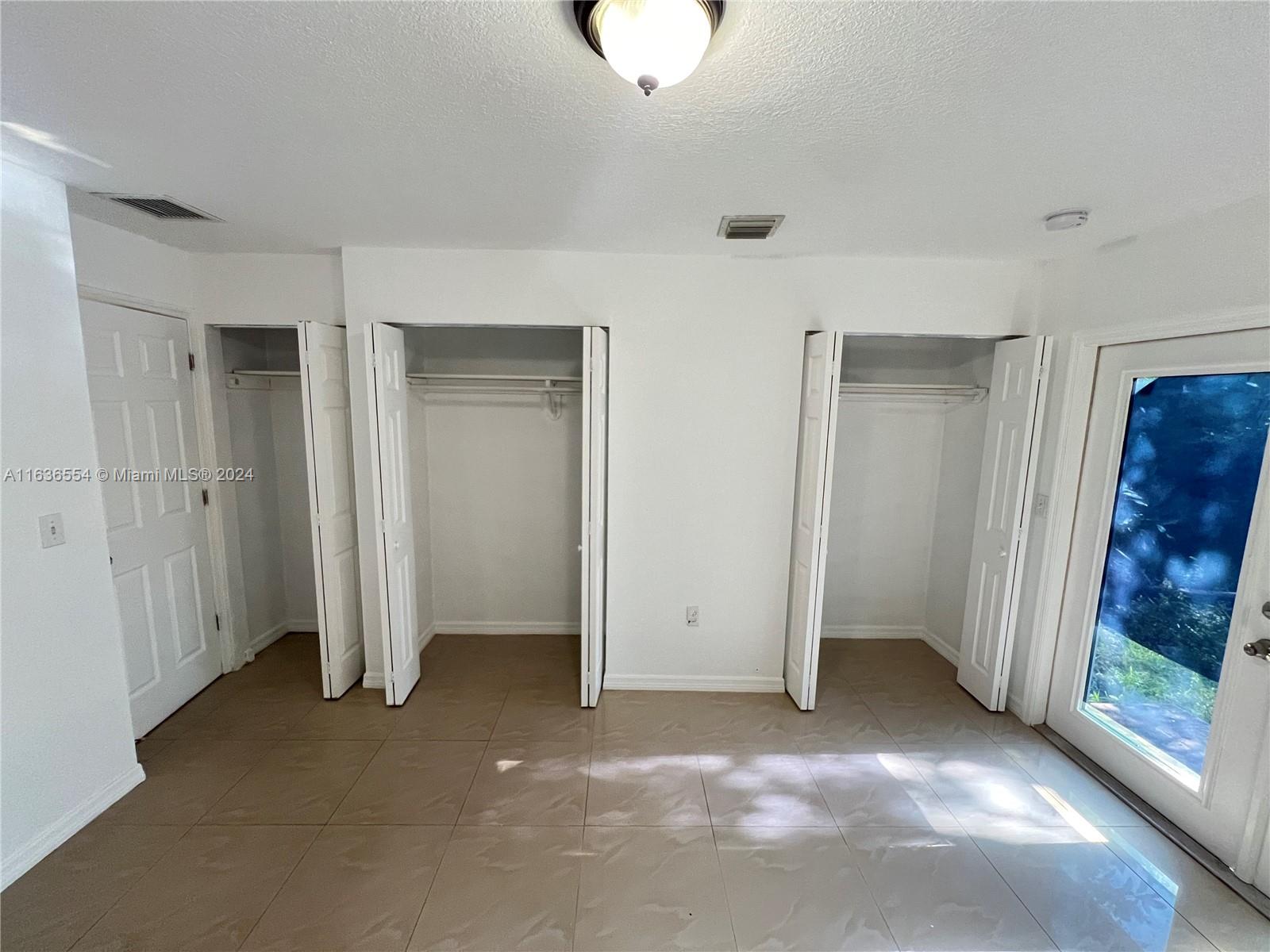 BUENA VISTA GARDENS EXTEN - Residential Lease
