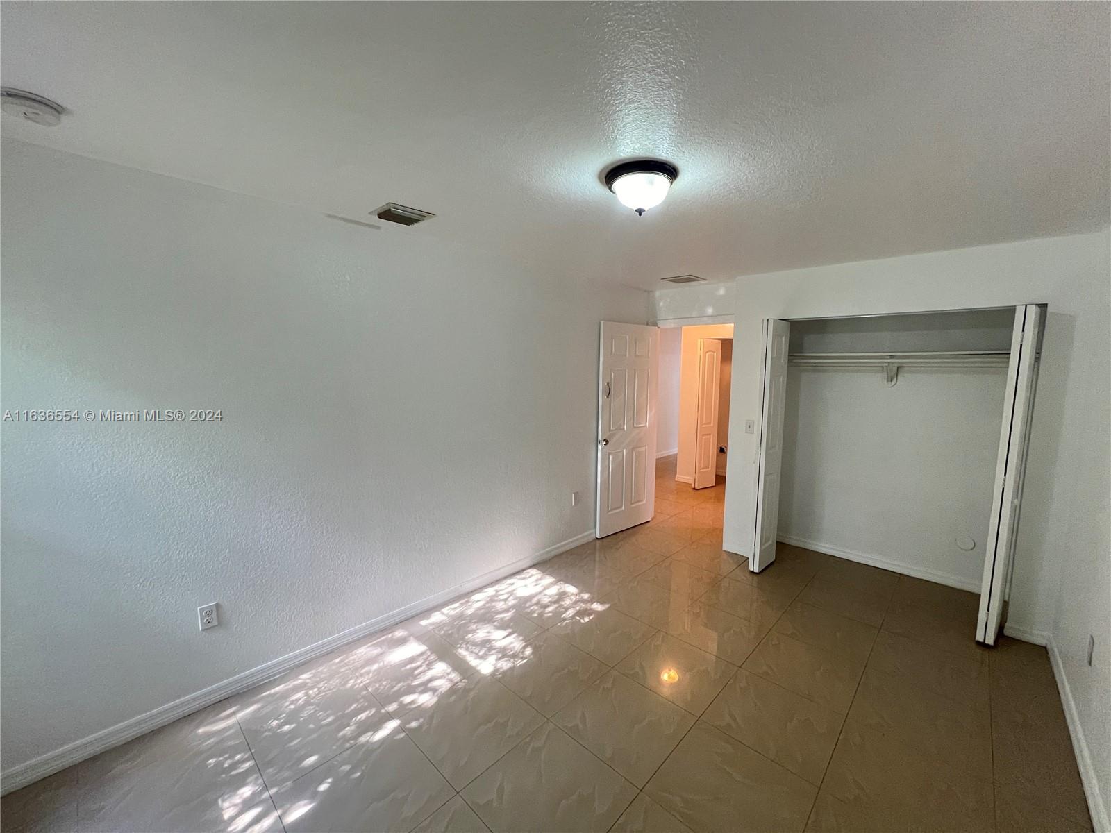 BUENA VISTA GARDENS EXTEN - Residential Lease