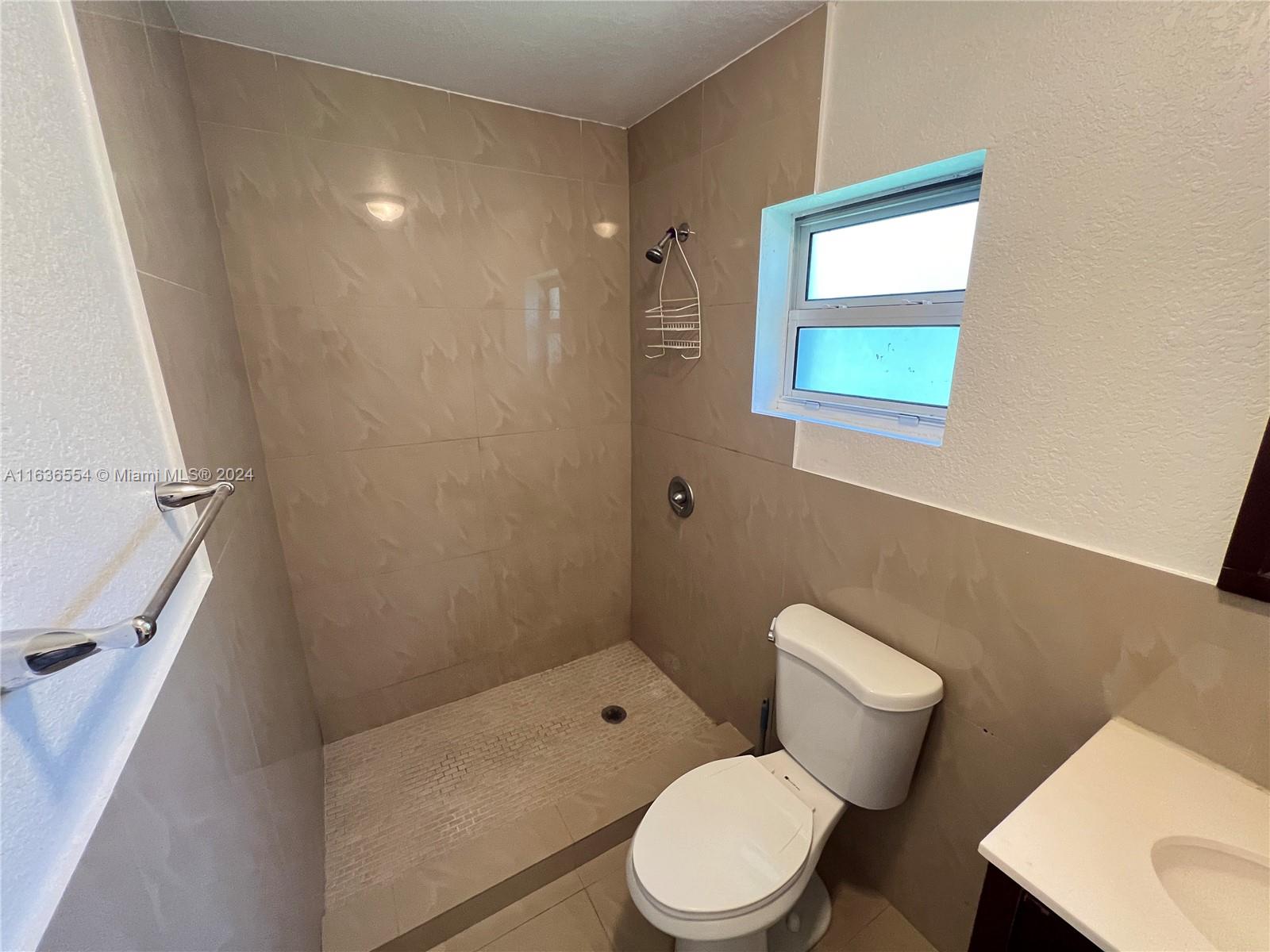 BUENA VISTA GARDENS EXTEN - Residential Lease