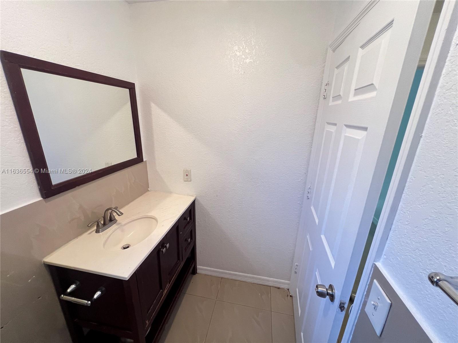 BUENA VISTA GARDENS EXTEN - Residential Lease