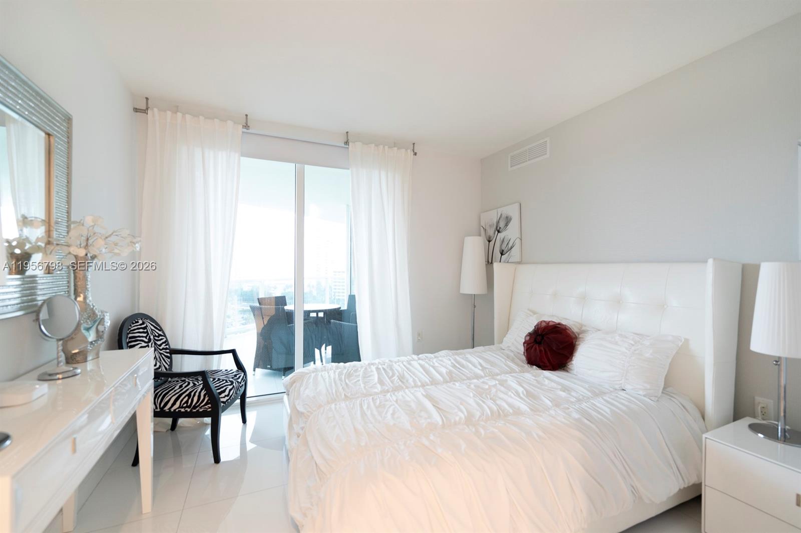 ST TROPEZ ON THE BAY II C - Residential