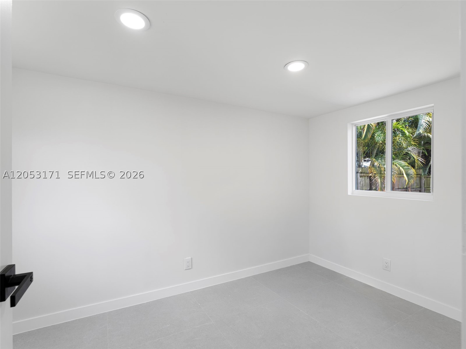 BANYAN GROVE - Residential