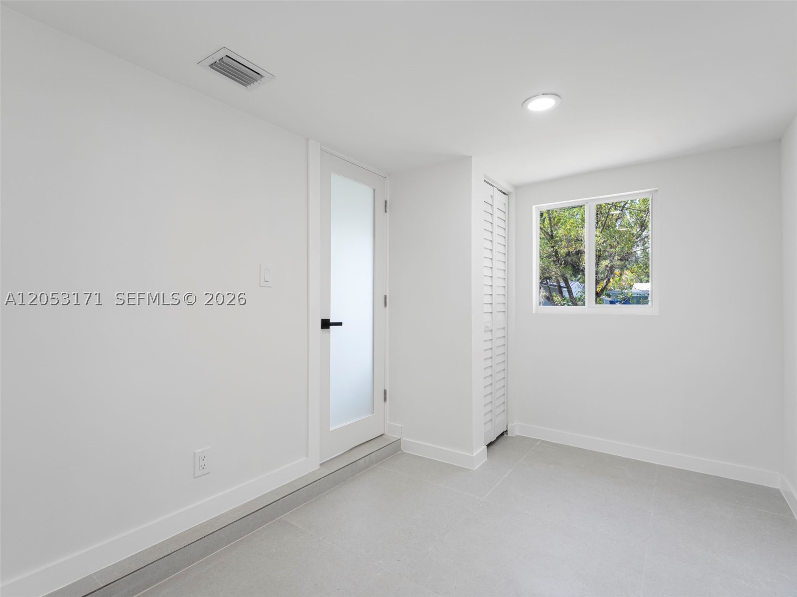 BANYAN GROVE - Residential