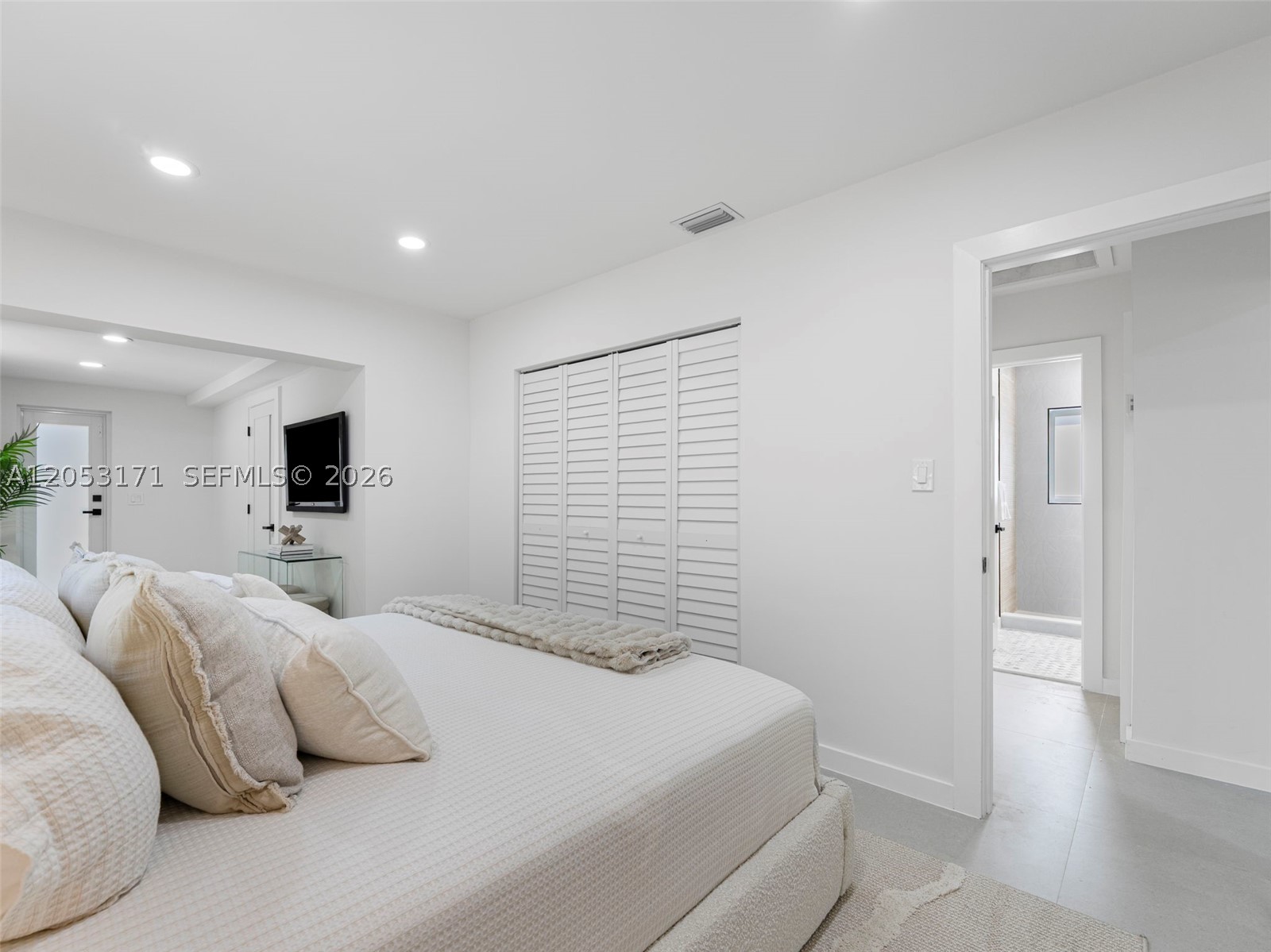 BANYAN GROVE - Residential