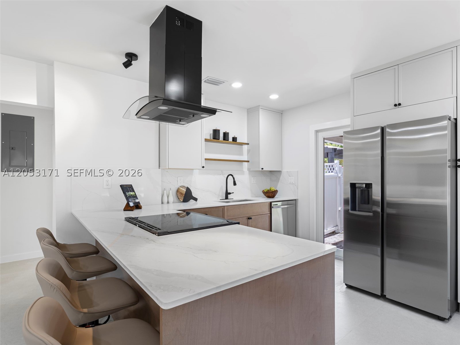 BANYAN GROVE - Residential