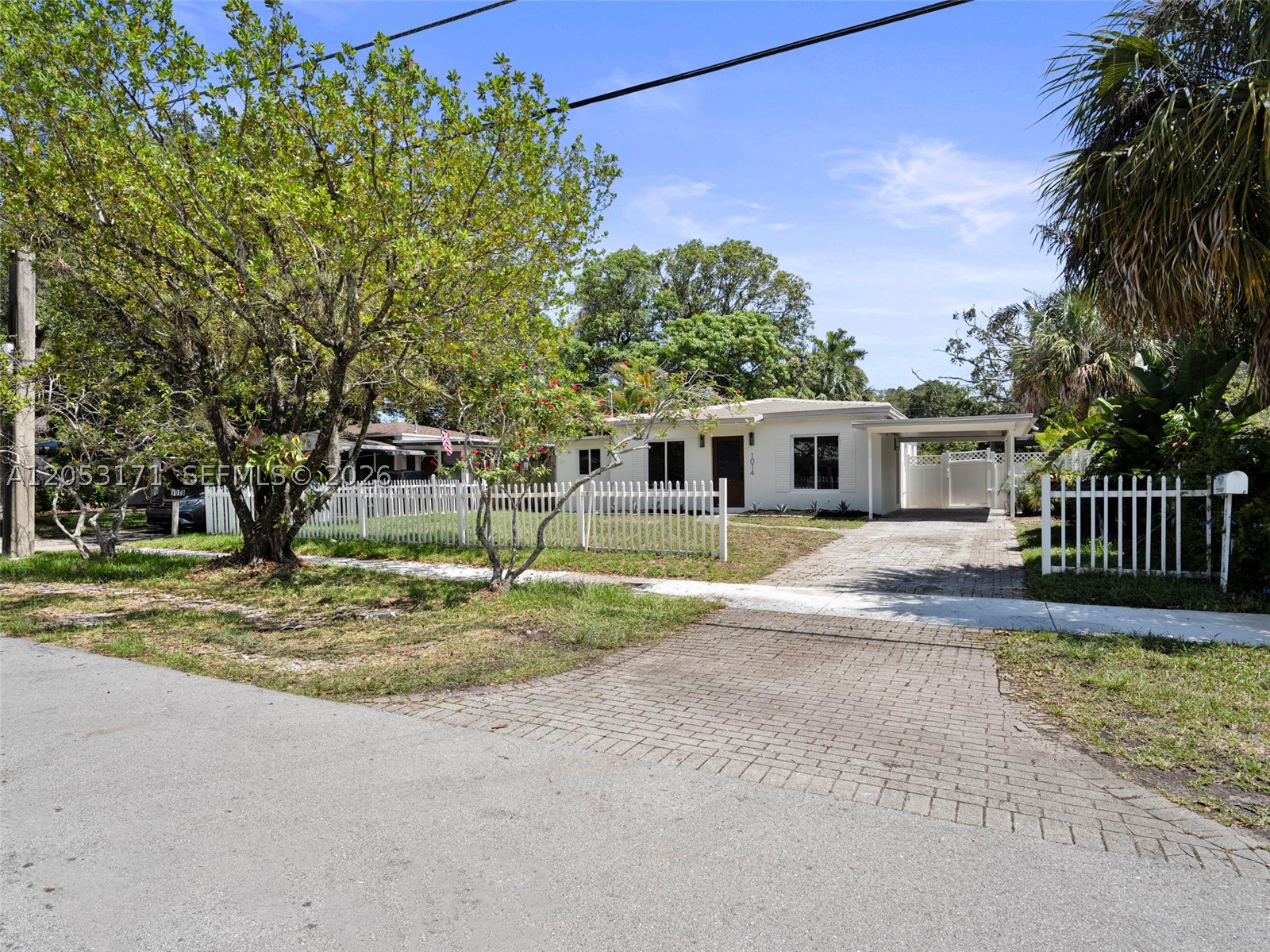 BANYAN GROVE - Residential