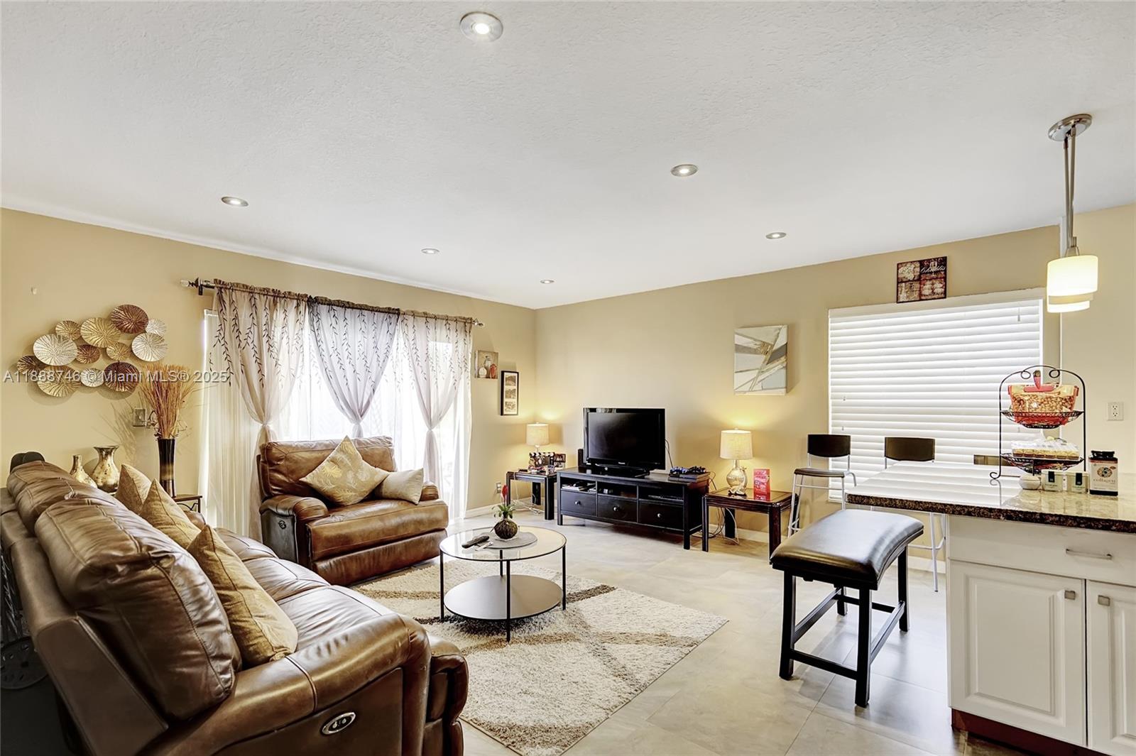 NEWPORT CONDO - Residential Lease