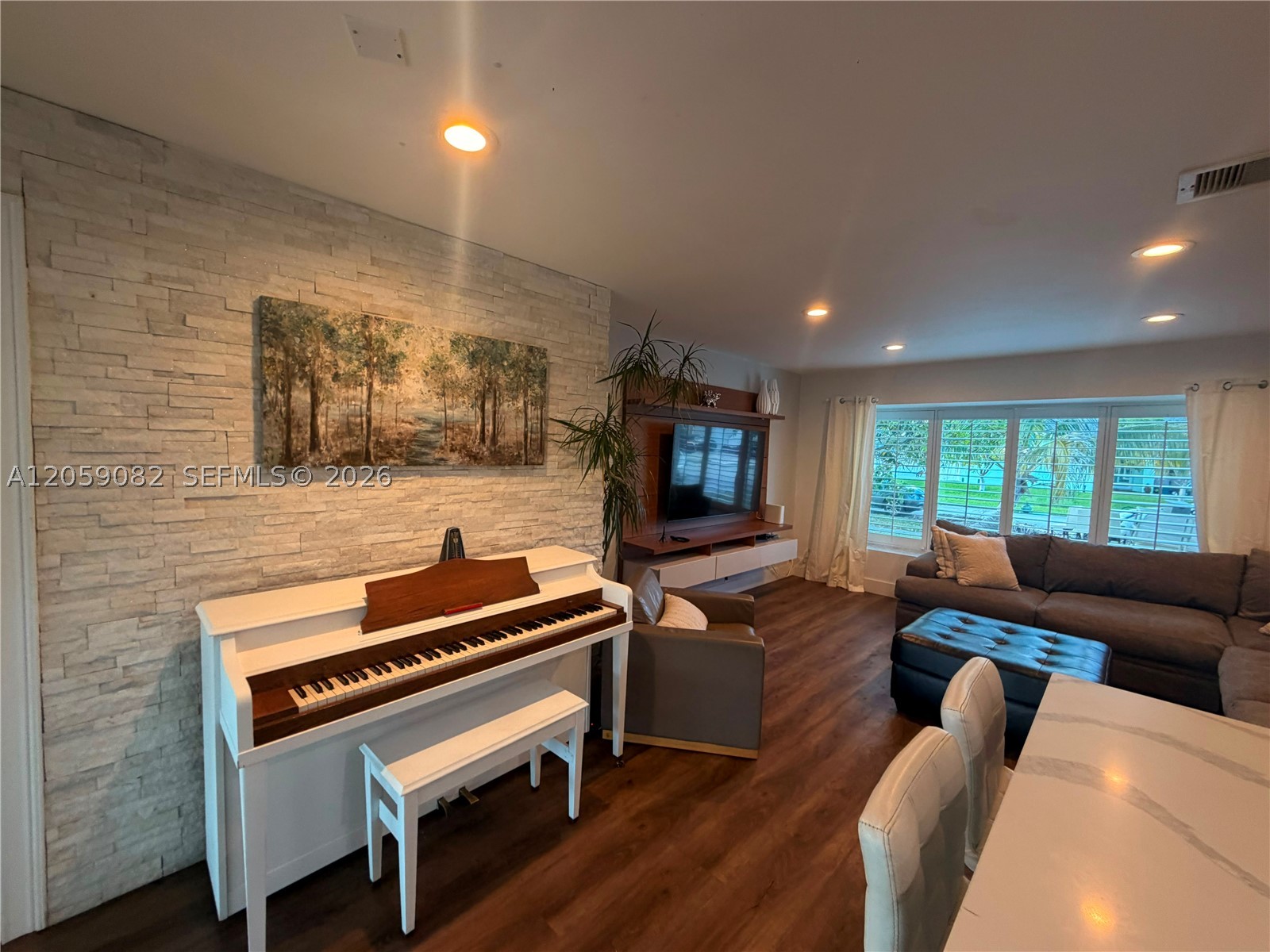 BOCA RATON SQUARE UNIT 19 - Residential