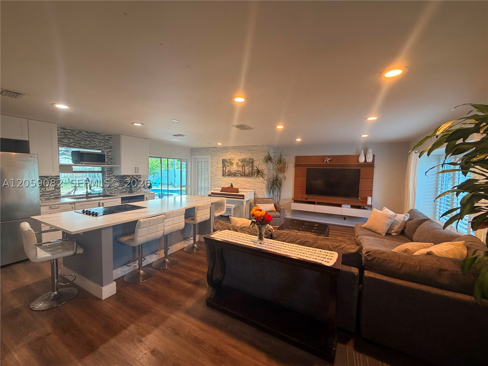 BOCA RATON SQUARE UNIT 19 - Residential
