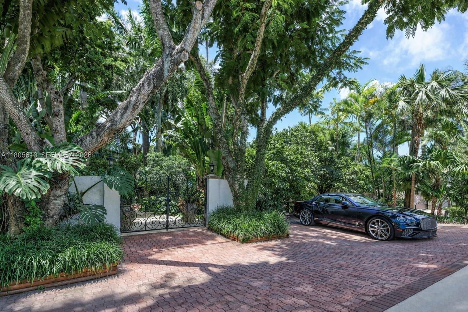 HIBISCUS ISLAND - Residential