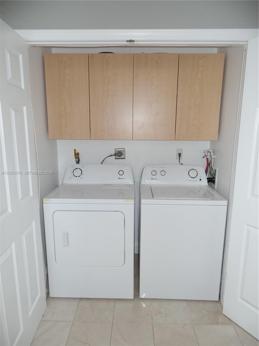 LAKEVIEW CLUB CONDO - Residential Lease