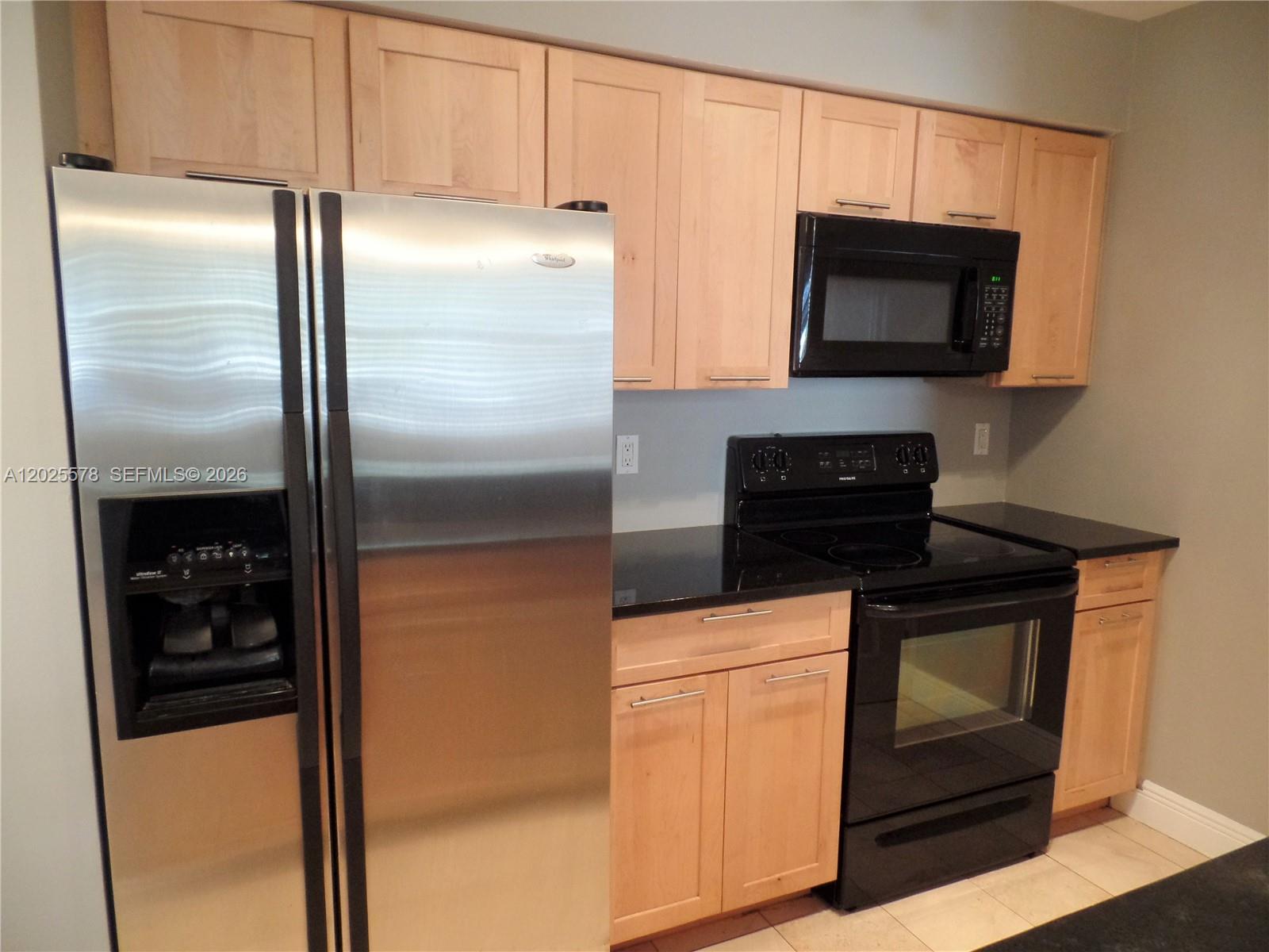 LAKEVIEW CLUB CONDO - Residential Lease