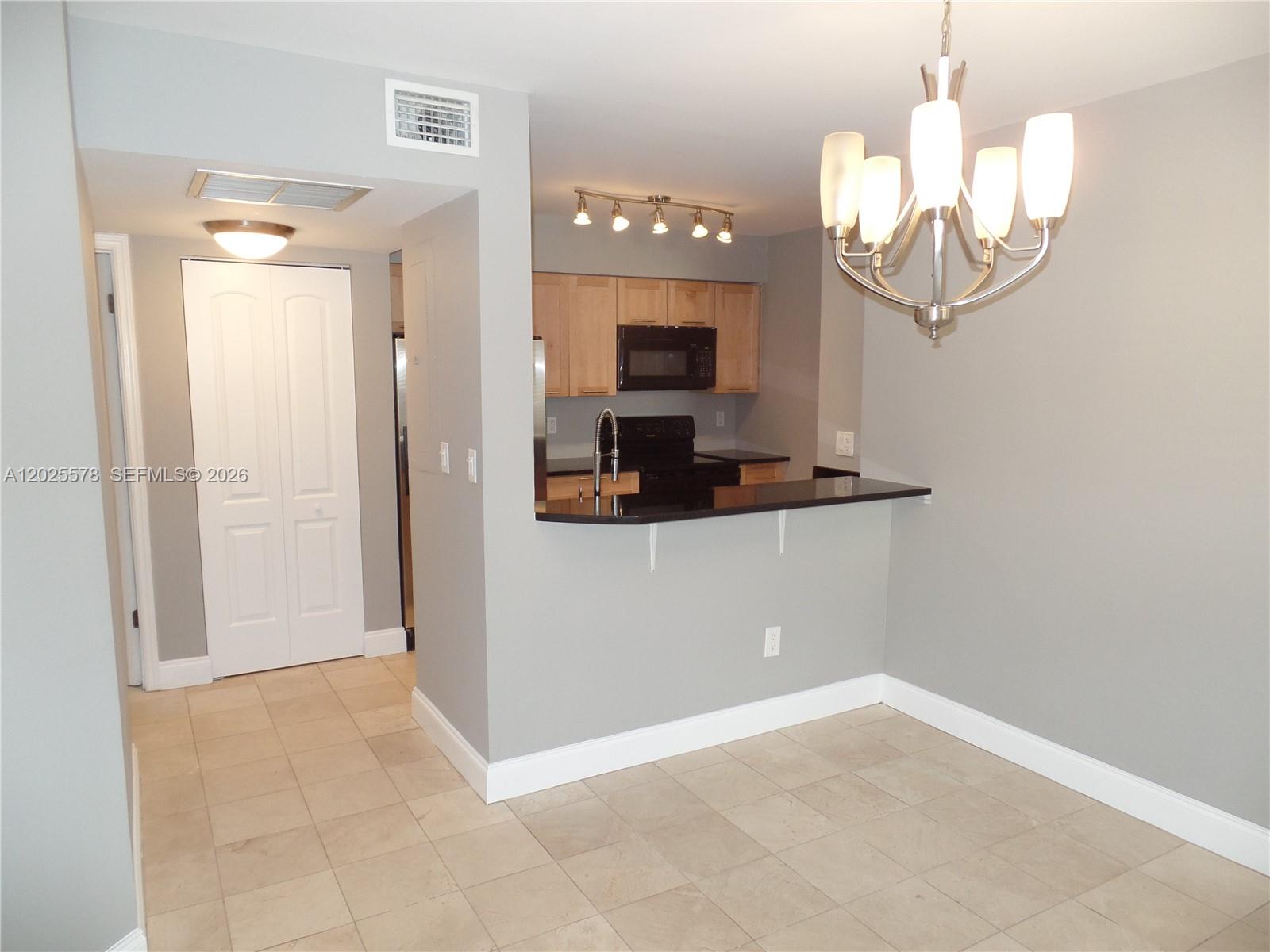 LAKEVIEW CLUB CONDO - Residential Lease