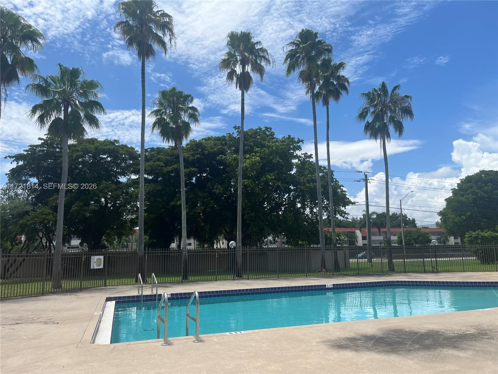 WINDMILL LAKES V CONDO - Residential
