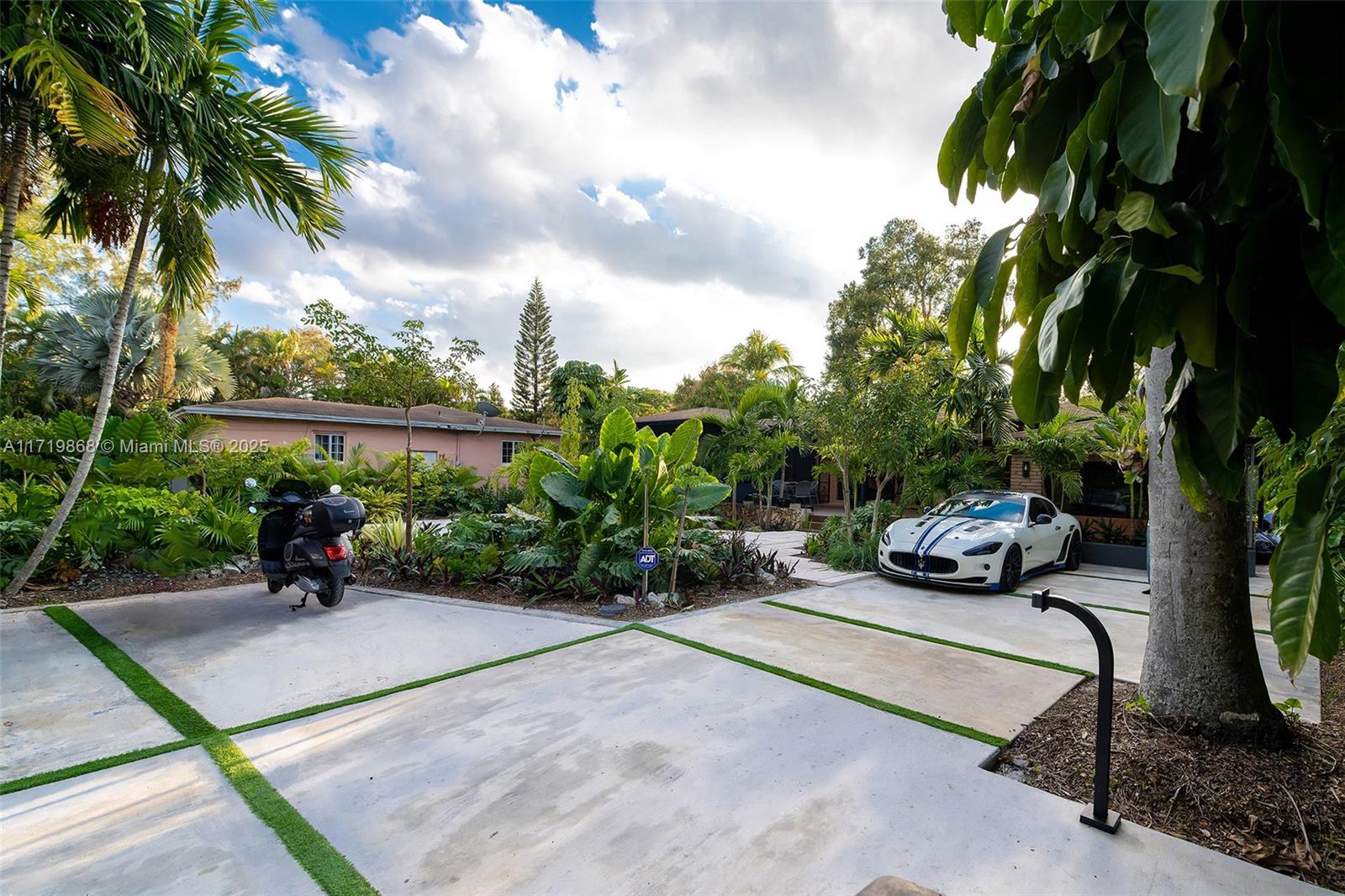 GRIFFING BISCAYNE PK ESTA - Residential Lease