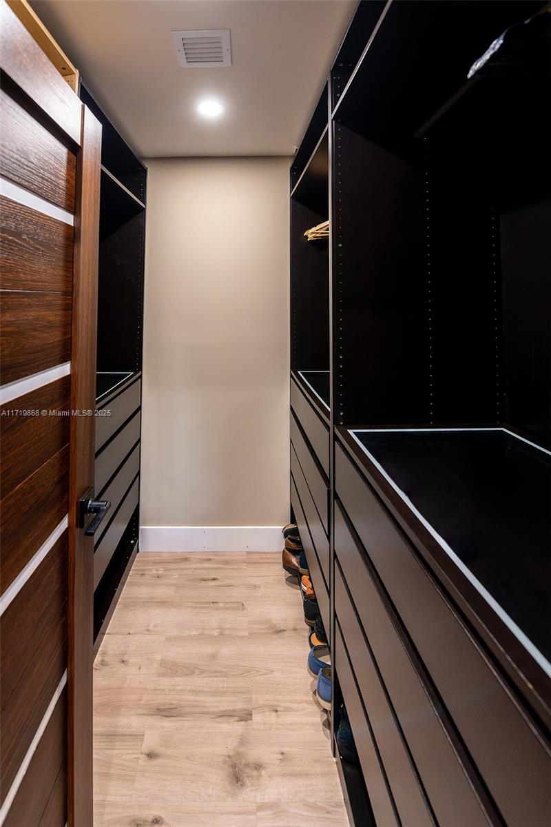 GRIFFING BISCAYNE PK ESTA - Residential Lease
