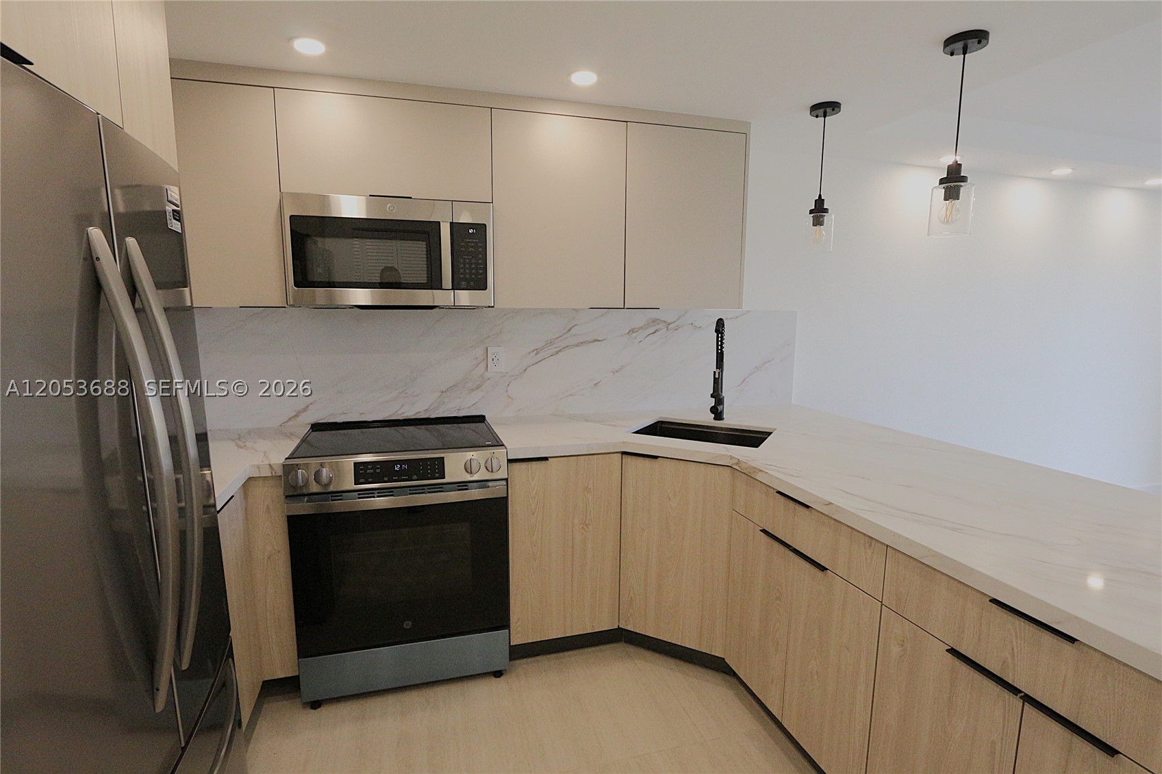 YOLANDA VILLAS CONDO - Residential Lease