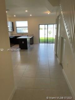 Aquabella - Residential Lease