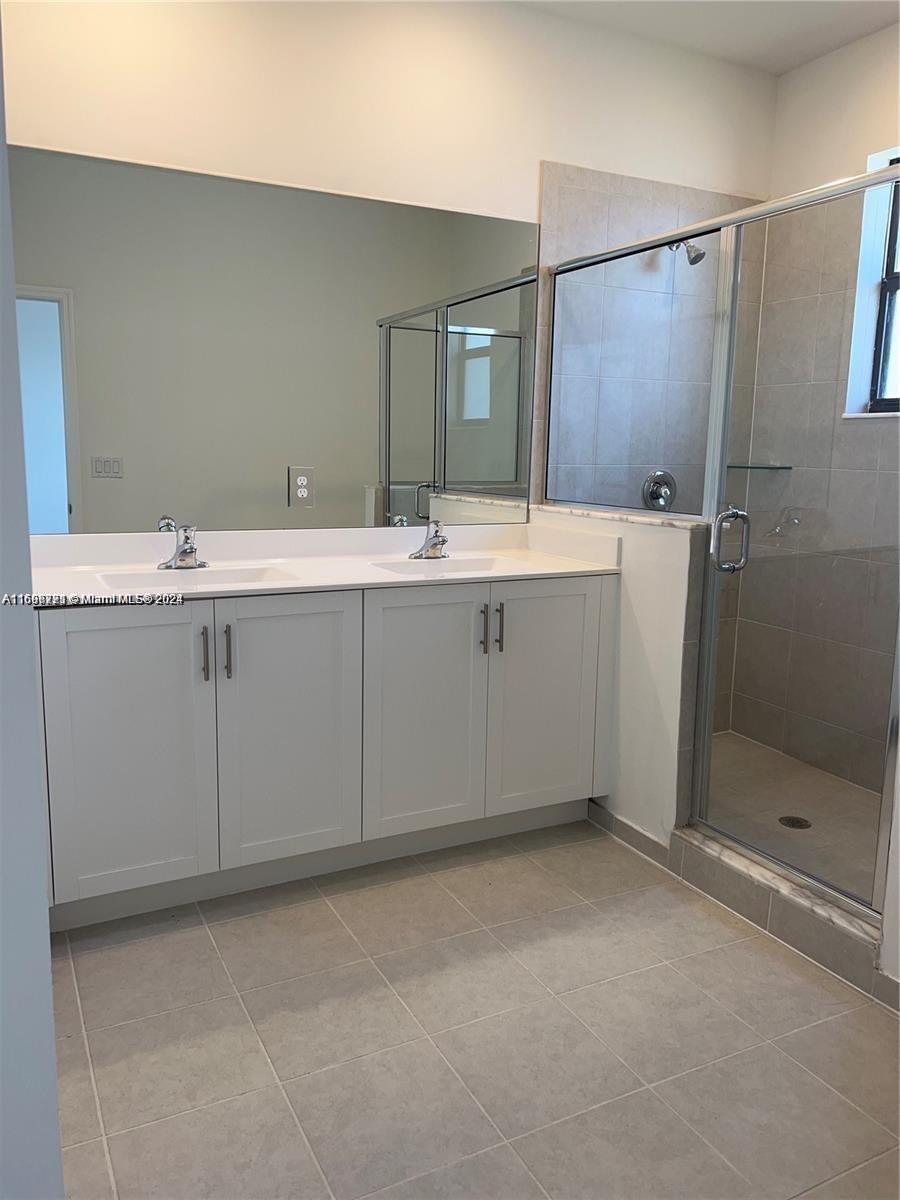 PINE ISLE - Residential Lease